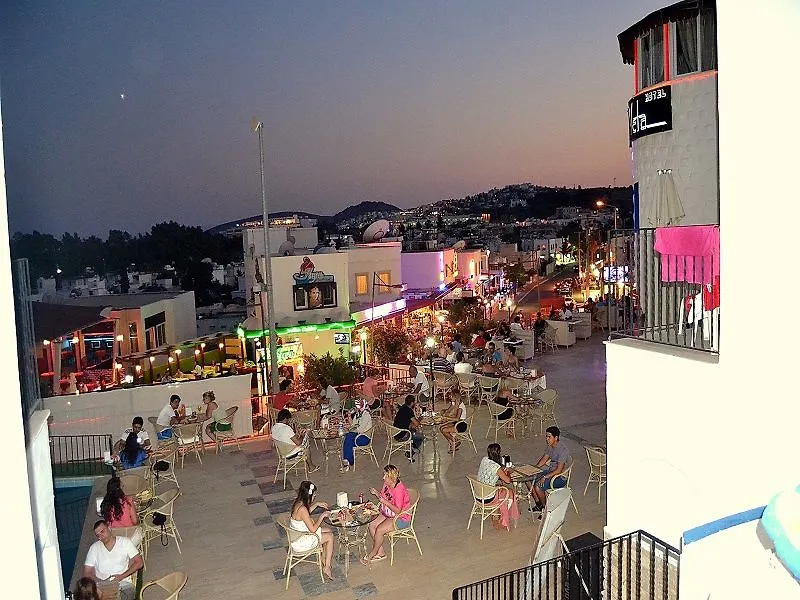 Sky Vela Hotel&Suites - All Inclusive Gümbet 3*,